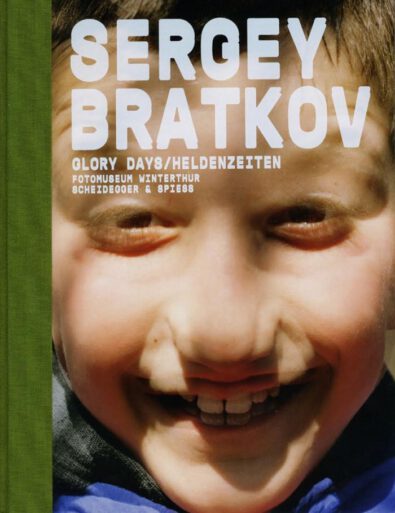 Sergey Bratkov - Glory Days / Heldenzeiten, Verlag Scheidegger & Spiess AG, Zürich, 2008, pp. 54-60